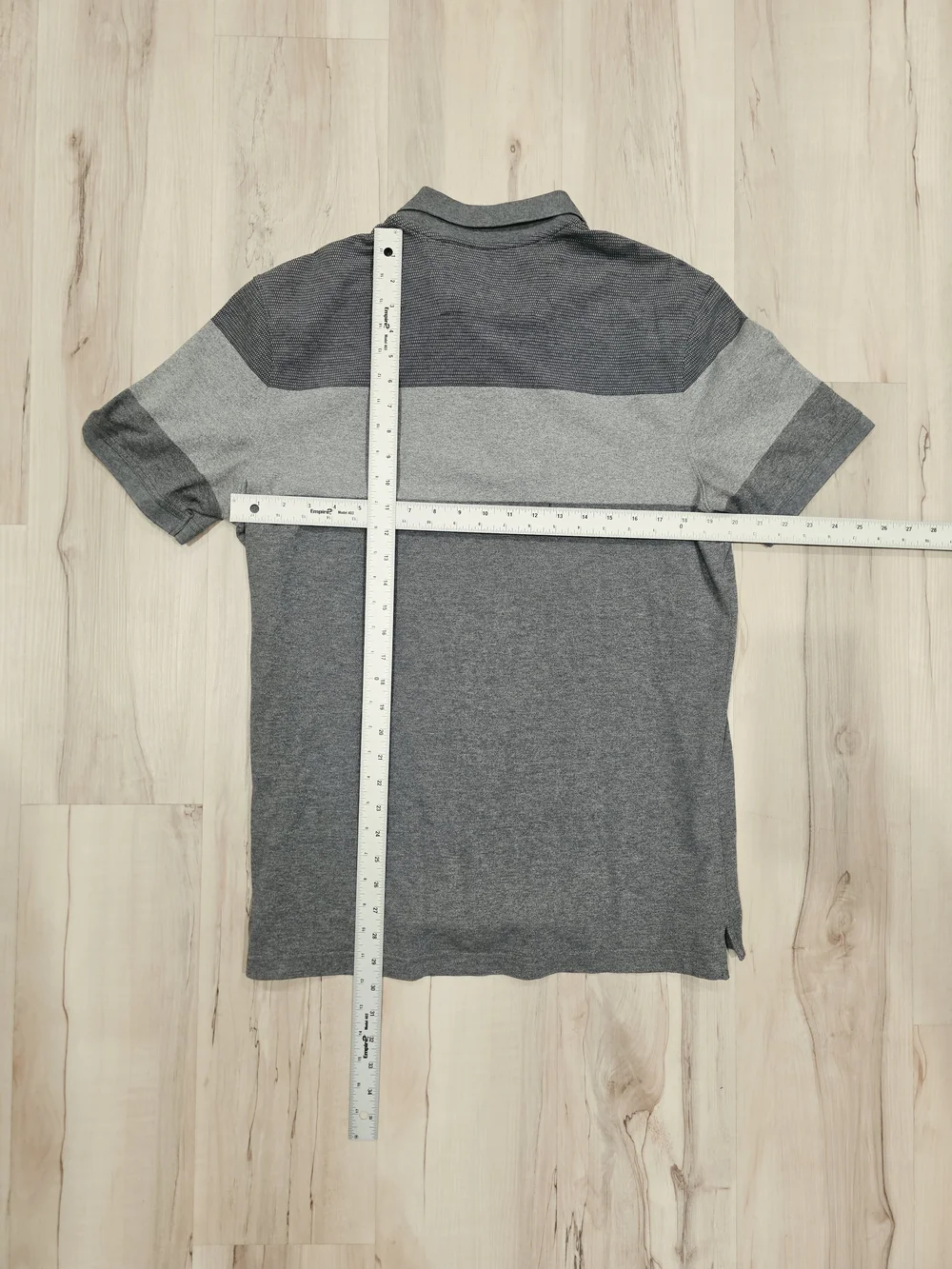 Banana Repubic Men’s Gray Tone Striped Polo L